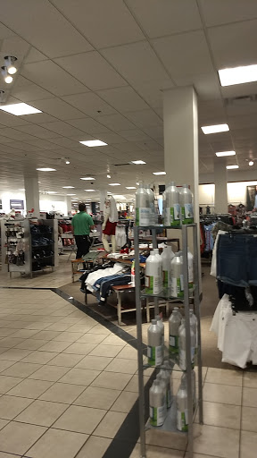 Cosmetics Store «SEPHORA», reviews and photos, 912 Brandon Town Center Dr, Brandon, FL 33511, USA