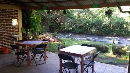 Granja y Restaurante Vega de las Hayas