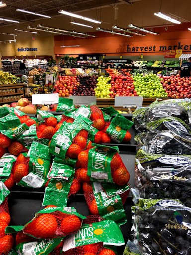 Grocery Store «Hannaford Supermarket», reviews and photos, 5239 Western Turnpike, Altamont, NY 12009, USA