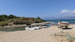 Agios Spiridon'in fotoğrafı geniş ile birlikte