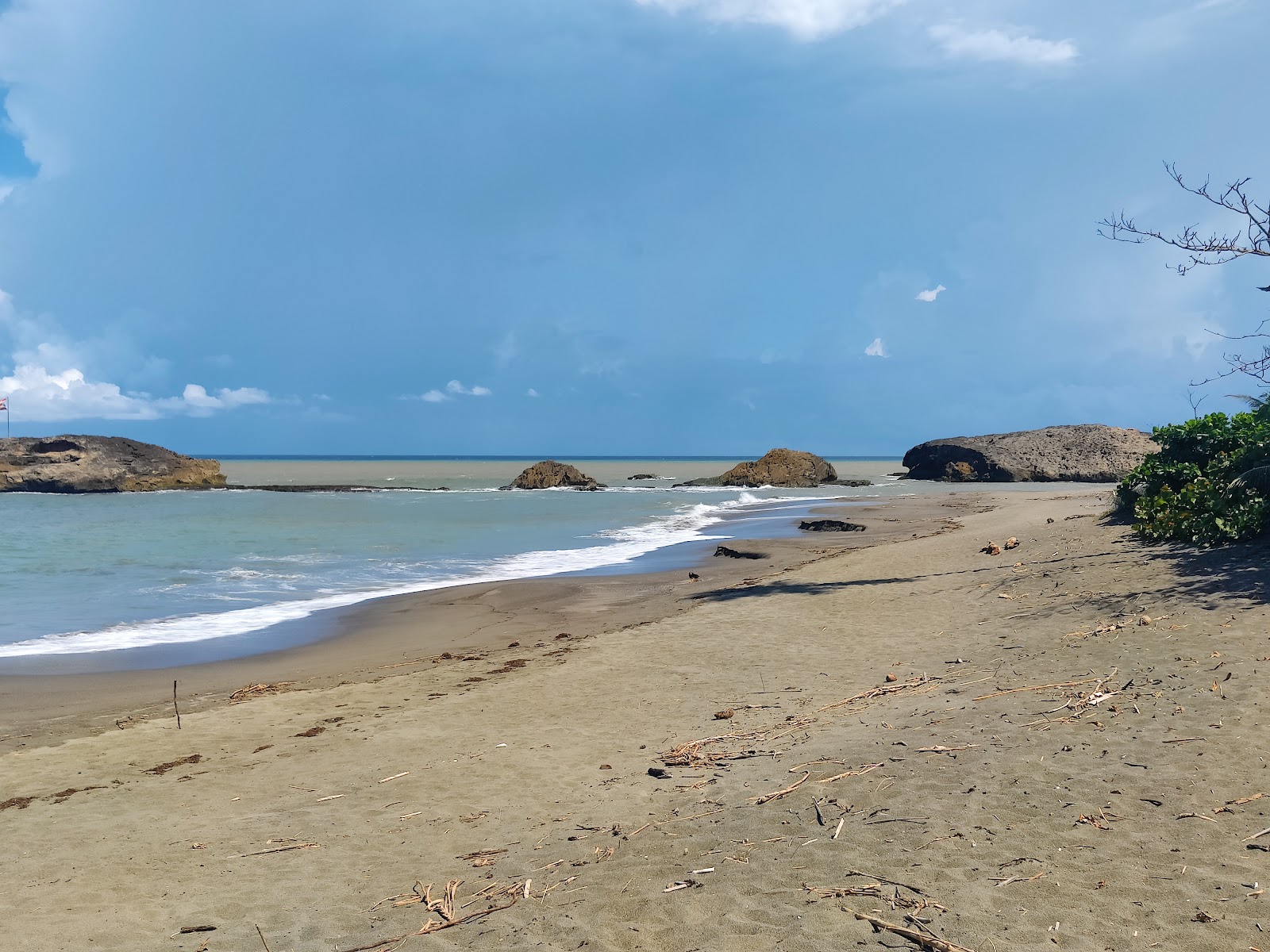 Foto di Puerto Las Vacas con una superficie del sabbia luminosa