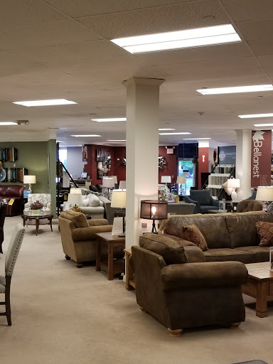 Furniture Store «Raymour & Flanigan Furniture and Mattress Store», reviews and photos, 275 Glen Cove Rd, Carle Place, NY 11514, USA