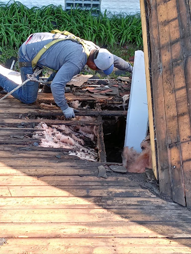 Roofing Contractor «A Custom To, LLC.», reviews and photos, 1640 S 83rd St, West Allis, WI 53214, USA