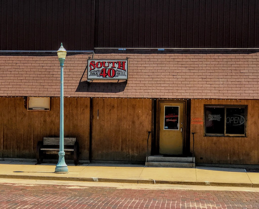 South 40 Bar & Grill 68970