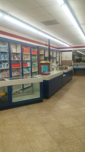 Laundromat «Clute Washateria», reviews and photos, 113 Brazosport Blvd N, Clute, TX 77531, USA