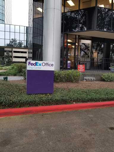 Shipping and Mailing Service «FedEx Office Ship Center», reviews and photos, 800 Gessner Rd #130, Houston, TX 77024, USA