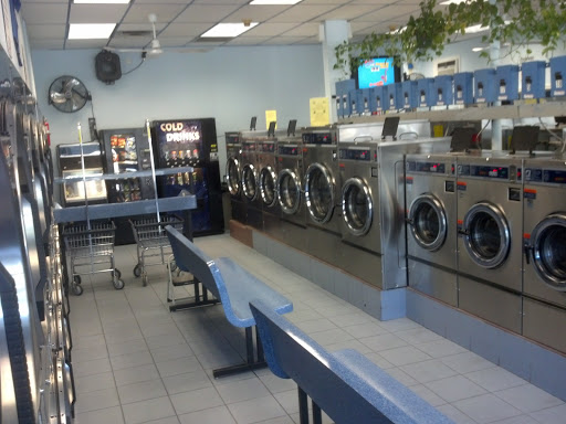 Laundromat «Discount Coin Laundry of Shirley», reviews and photos, 20 Floyd Rd # 1, Shirley, NY 11967, USA