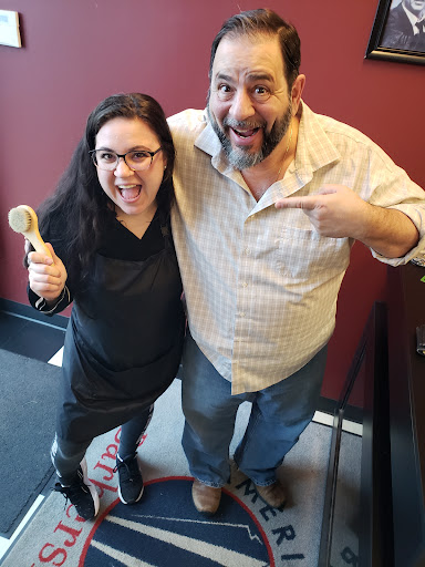 Barber Shop «American Man Barbershop», reviews and photos, 893 S Randall Rd, Elgin, IL 60123, USA