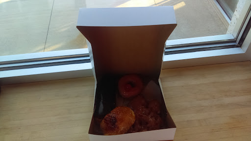 Donut Shop «Rise Biscuits & Donuts», reviews and photos, 1100 Market Center Dr, Morrisville, NC 27560, USA