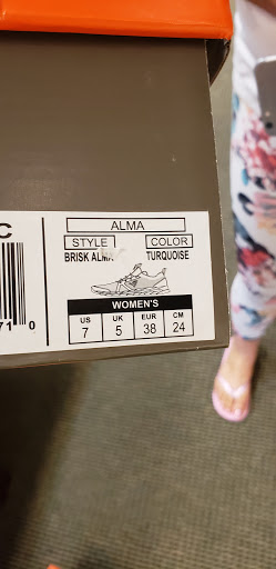 Shoe Store «Schuler Shoes: Saint Louis Park», reviews and photos, 5201 Excelsior Blvd, St Louis Park, MN 55416, USA