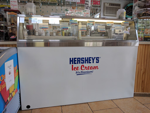 Frozen Yogurt Shop «Flavors Dessert Cafe», reviews and photos, 216 Front St, Greenport, NY 11944, USA