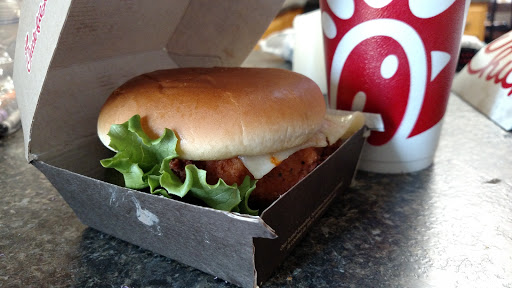 Fast Food Restaurant «Chick-fil-A», reviews and photos, 4250 Fort Campbell Blvd, Hopkinsville, KY 42240, USA