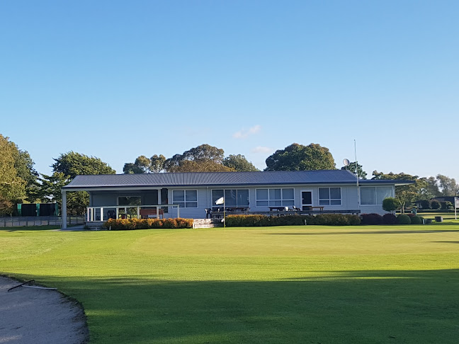 Ngahinapouri Golf Club - Golf club