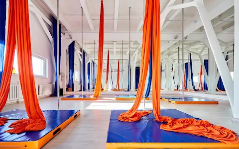 Studio Limitless | Pole Dance | Aerial silk | Bungee | Stretching Imanta image