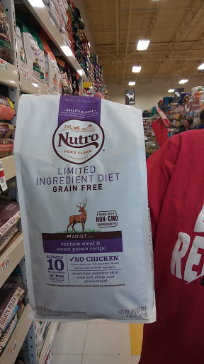 Pet Supply Store «Pet Supplies Plus», reviews and photos, 2057 S Telegraph Rd, Bloomfield Hills, MI 48302, USA