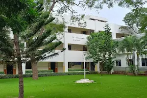 Nallamuthu Gounder Mahalingam College image