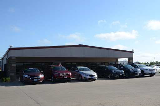 Car Dealer «Charles Capper Auto Center, Inc.», reviews and photos, 150 Court Ave, Marengo, IA 52301, USA