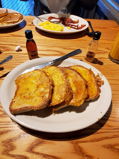 American Restaurant «Cracker Barrel Old Country Store», reviews and photos, 2140 Mana Ct, Rock Hill, SC 29730, USA