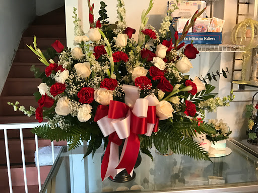 Florist «Floreria Mexico», reviews and photos, 14 N Union St, Aurora, IL 60505, USA