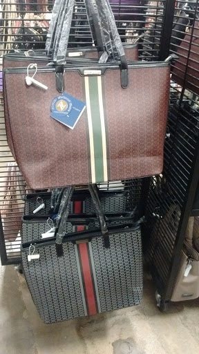 Clothing Store «K&G Fashion Superstore», reviews and photos, 4625 S Cooper St, Arlington, TX 76017, USA