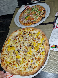 Plats et boissons du Pizzeria BELLA PIZZA à Calais - n°2