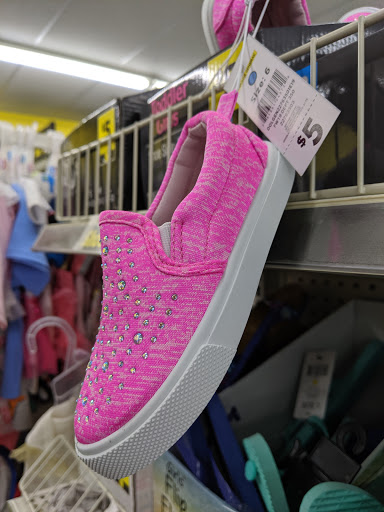 Discount Store «Dollar General», reviews and photos, 301 W Naranjo Blvd, Woodlake, CA 93286, USA