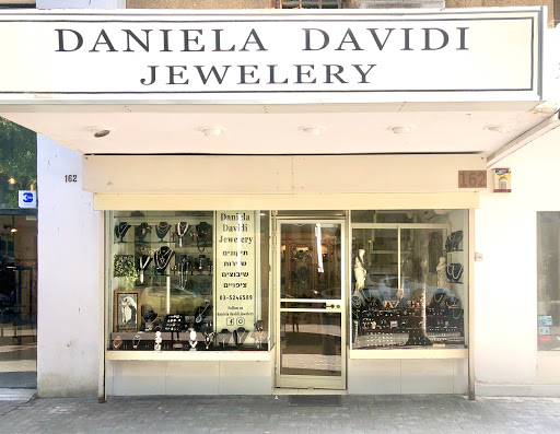 דניאלה דוידי תכשיטים עתיקים