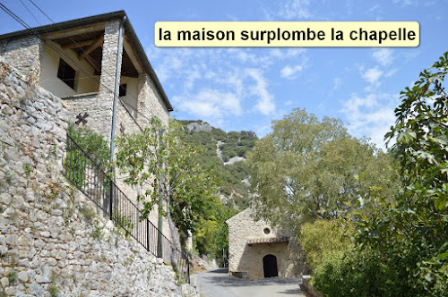 Lodge gîte la terrasse de chames gorges de l'ardèche Vallon-Pont-d'Arc