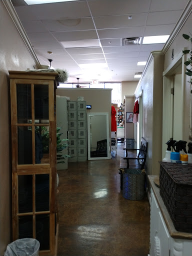 Tanning Salon «Club Tan Salon and Boutique», reviews and photos, 1300 S Watson Rd #117, Buckeye, AZ 85326, USA