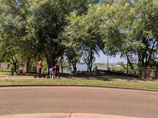 Tourist Information Center «Tennessee Welcome Center», reviews and photos, 119 Riverside Dr, Memphis, TN 38103, USA