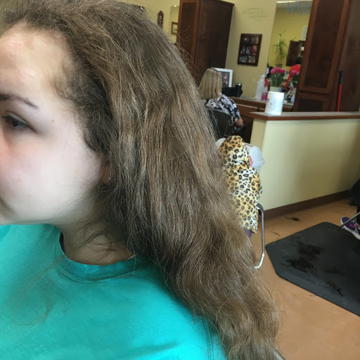 Hair Salon «Avenue Hair Styling & Day Spa», reviews and photos, 630 S Kansas Ave, Topeka, KS 66603, USA