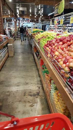 Supermarket «Manhattan Avenue Food Bazaar Supermarket», reviews and photos, 21 Manhattan Ave, Brooklyn, NY 11206, USA