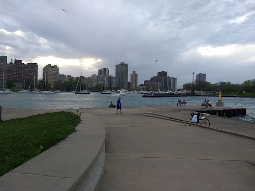 Grocery Store «Belmont Harbor Market», reviews and photos, 3170 N Sheridan Rd, Chicago, IL 60657, USA