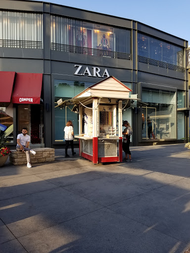 Shopping Mall «The Grove», reviews and photos, 189 The Grove Dr, Los Angeles, CA 90036, USA