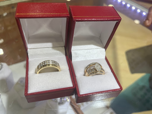 Jewelry Store «Gold King Jewelers», reviews and photos, 272 Towne Center Cir, Sanford, FL 32771, USA