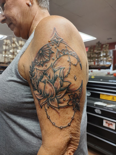 Explore ravenclaw tattoo ideas, creative tattoo ideas in Export, available at Patriotic pain tattoo