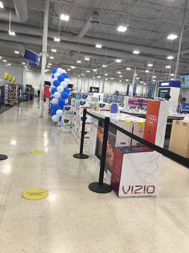 Electronics Store «Best Buy», reviews and photos, 12989 Park Plaza Dr, Cerritos, CA 90703, USA