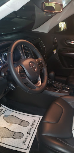 Car Dealer «Turpin Dodge Chrysler Jeep», reviews and photos, 90 John F Kennedy Rd, Dubuque, IA 52002, USA