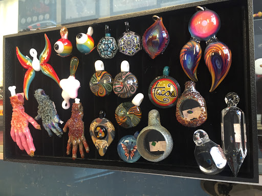 Tobacco Shop «Smoke», reviews and photos, 1844 W Irving Park Rd, Chicago, IL 60613, USA