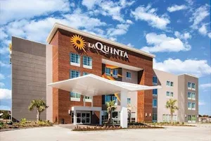 La Quinta Inn & Suites by Wyndham Baton Rouge - Port Allen image