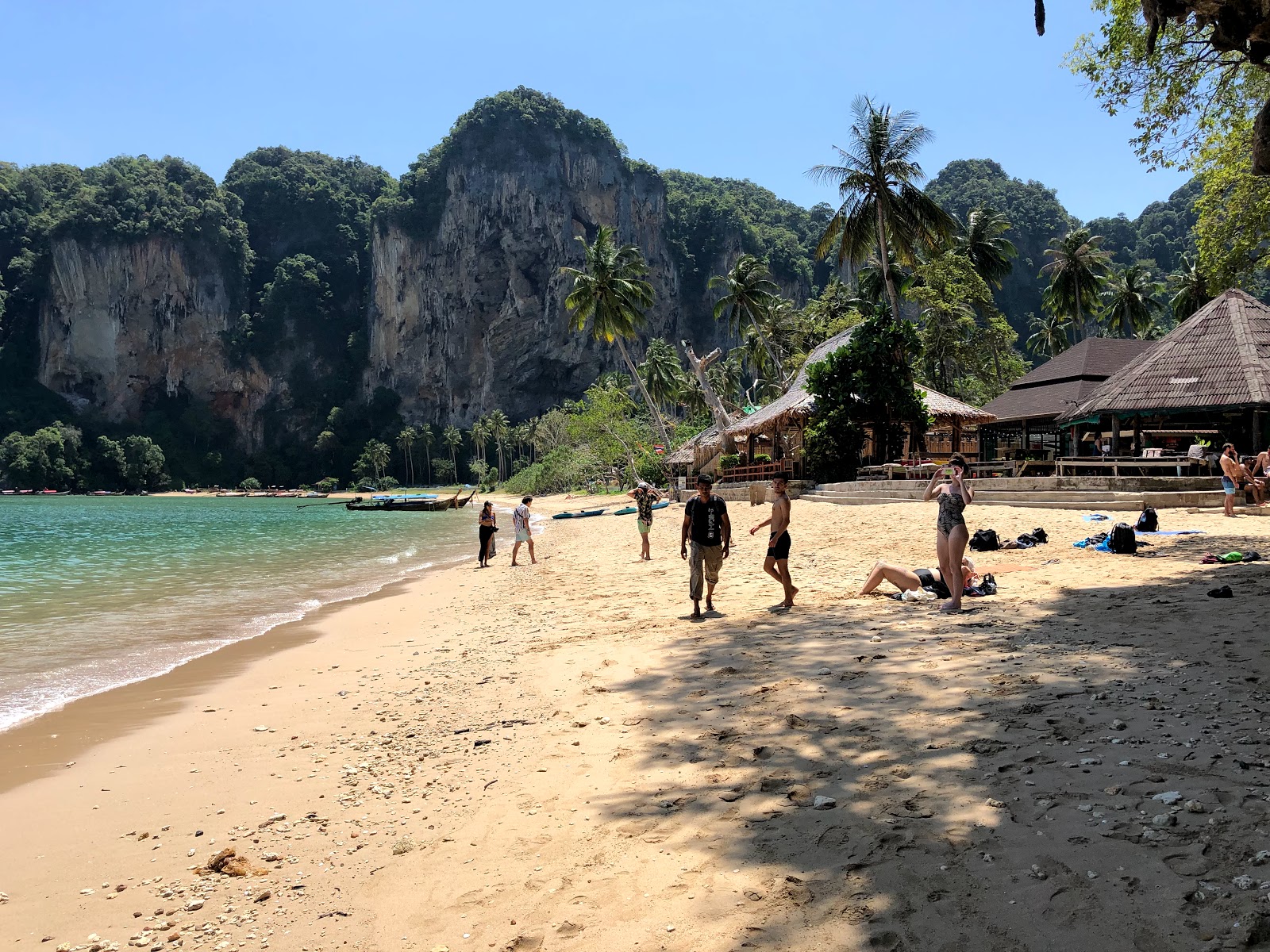 Photo of Tonsai Beach backed by cliffs