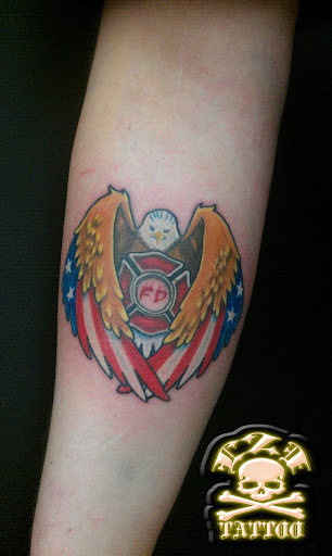 Tattoo Shop «Live 2 Imagine Tattoo Studio», reviews and photos, 132 W Main St, Endicott, NY 13760, USA