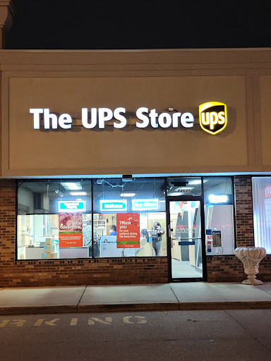 Shipping and Mailing Service «The UPS Store», reviews and photos, 44648 Mound Rd, Sterling Heights, MI 48314, USA