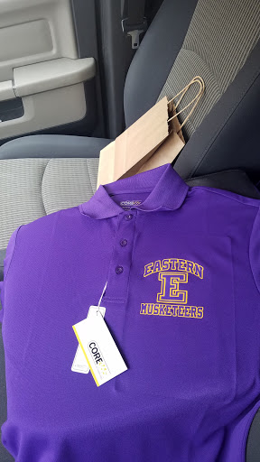 Lincks Clothing & Shoes, 15 Public Square, Salem, IN 47167, USA, 