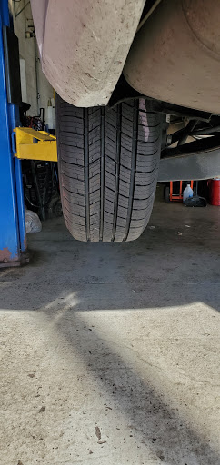 Car Repair and Maintenance «Pep Boys Auto Service & Tire», reviews and photos, 729 Philadelphia Pike, Wilmington, DE 19809, USA
