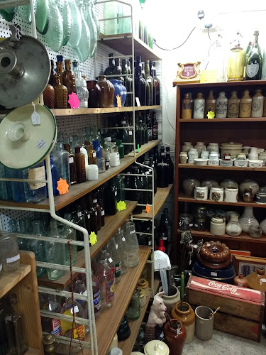 Comments and reviews of The Junk Shop