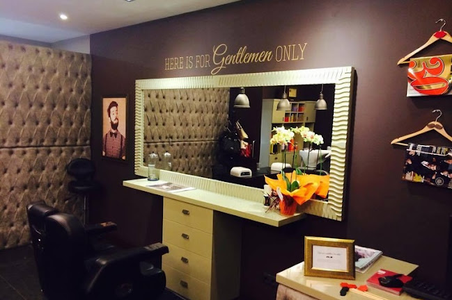 Miss & Moustache, Beauty Salon and Solarium Número de telefone