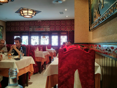 Restaurante Chino Gran Pekin Ourense - Rúa Ramón Cabanillas, 8, 32004 Ourense, Spain