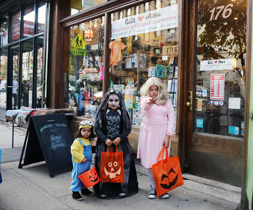 Gift Shop «Gift Man: Brooklyn Gifts & Souvenirs {Est.1982}», reviews and photos, 176 5th Ave, Brooklyn, NY 11217, USA