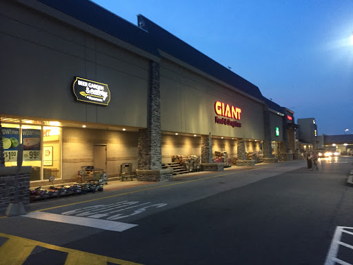 Grocery Store «Giant Food Stores», reviews and photos, 116 West Township Line Road, Havertown, PA 19083, USA
